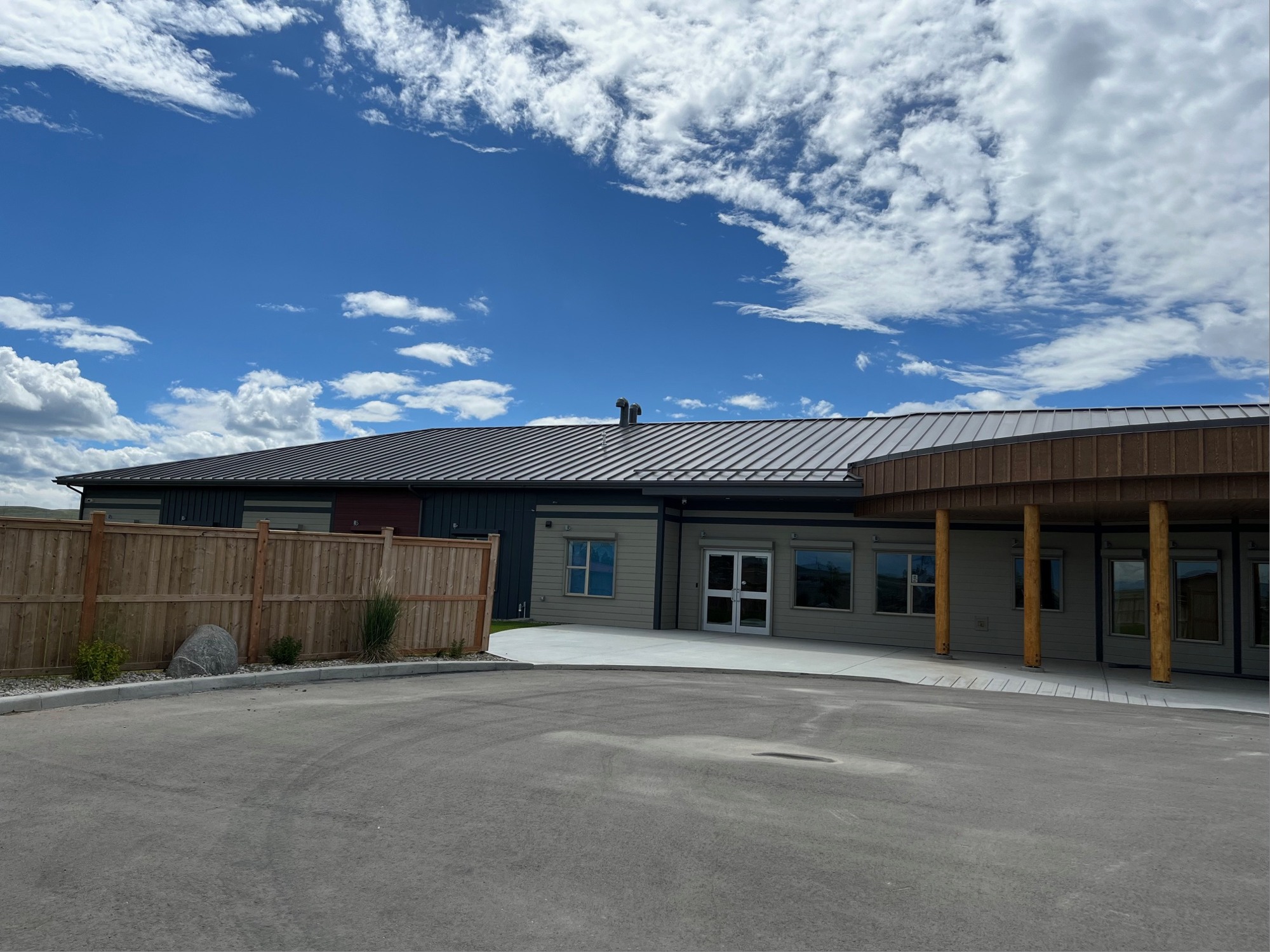 Piikani Family Centre · exterior view supplied with the 2024 advisory report.
